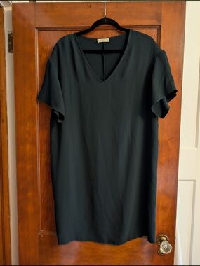 Babaton Black V-Neck Shift Midi Dress